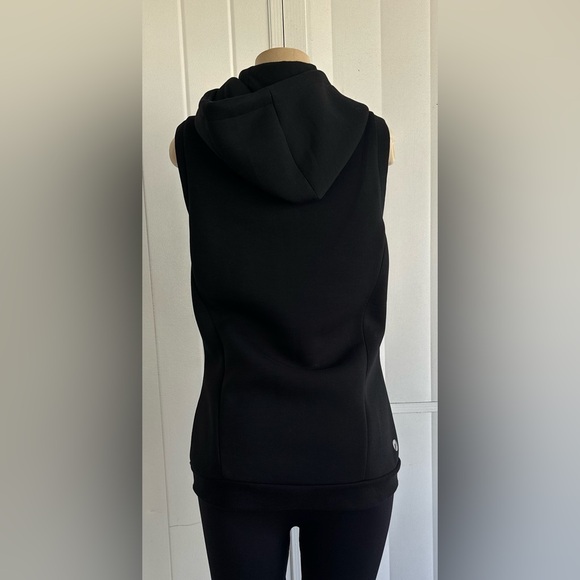 LEVELWEAR VERVE Women's Iris Hooded Vest Size: Large Color:Black - Picture 5 of 7